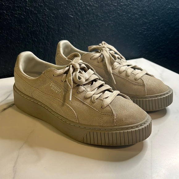 Puma Shoes - Puma Platform Sneaker Grey Silver Accents